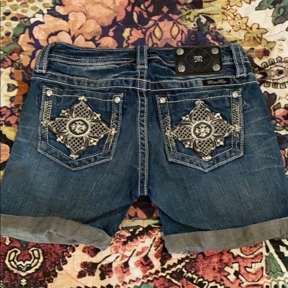 Miss Me mid shorts LIKE NEW JK6228D2